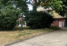 Pokračujúce opravy chodníkov v Košiciach-Juhu