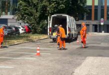 Na Juhu obnovujú parkovacie čiary. Práce potrvajú do septembra
