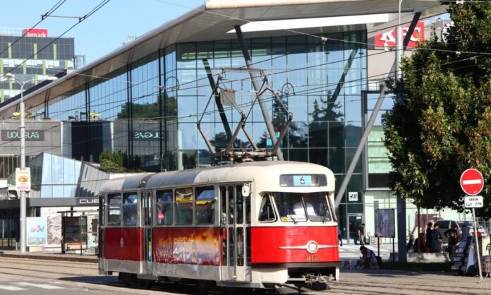 e0431916-8cc5-4ca6-87e8-31e27ff57eb9