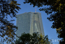 ECB ponechala hlavnú úrokovú sadzbu na nezmenenej úrovni
