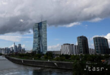 Analytici: ECB opäť zvýšila sadzby, hypotéky postupne zdražia